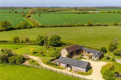 2.8 acres of Barn Conversion for sale in Hillesden