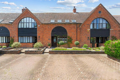 Barn Conversion for sale in South Lenches