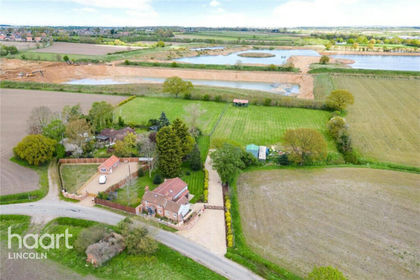 2.7 acres of House with Land for sale in Eagle and Swinethorpe