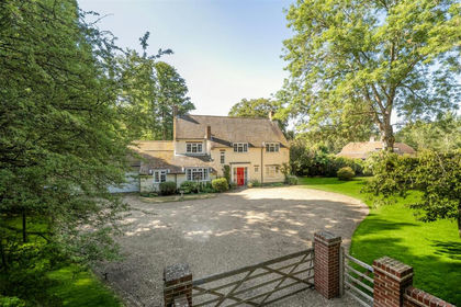 1.7 acres of House with Land for sale in Finchampstead