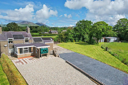 4 acres of House with Land for sale in Llannor