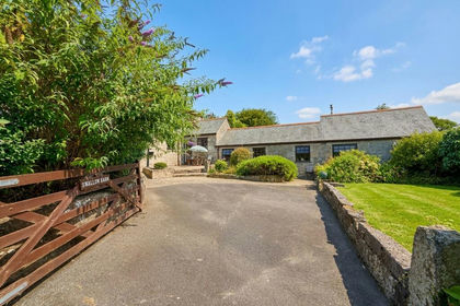 Barn Conversion for sale in Mabe