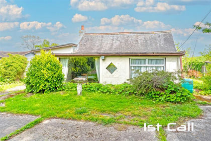 1.6 acres of House with Land for sale in Ashingdon