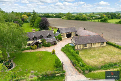 1.7 acres of Land for sale in Pirton