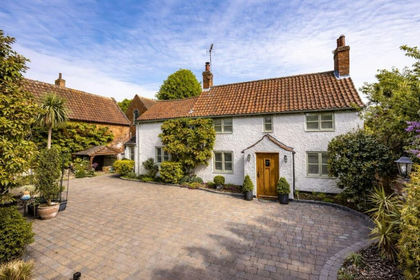 Cottage for sale in Farnsfield