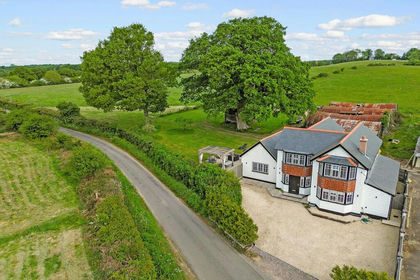 14 acres of Agricultural Land for sale in Netley Marsh