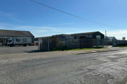 Warehouse for sale in Gisleham
