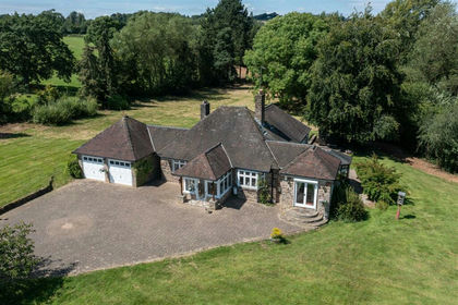 2.2 acres of House with Land for sale in Stretton