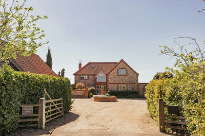 5 acres of House with Land for sale in Beeston with Bittering