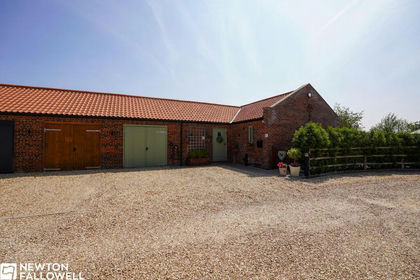 Barn Conversion for sale in Rampton and Woodbeck