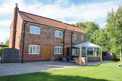 1 acre of Cottage for sale in North Kelsey