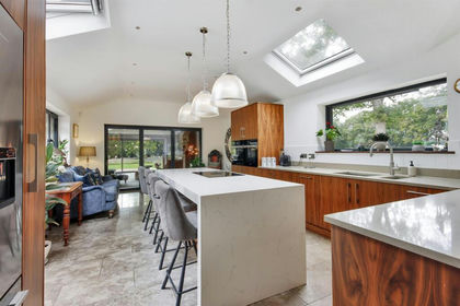 2.5 acres of House with Land for sale in Hever