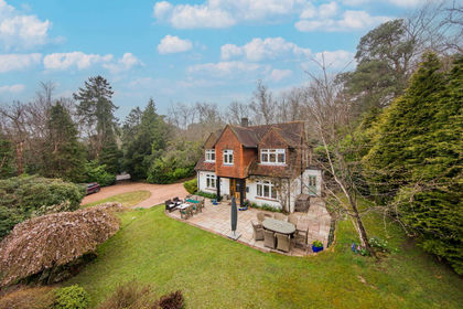 1.4 acres of House with Land for sale in Rotherfield