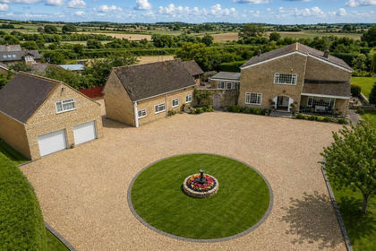 2.5 acres of Country Home for sale in Napton on the Hill