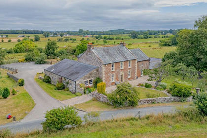 6 acres of Farmhouse for sale in Westward