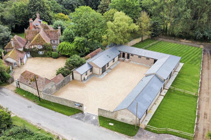 Barn Conversion for sale in Climping