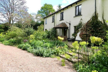 1.4 acres of Cottage for sale in Shillingford St. George