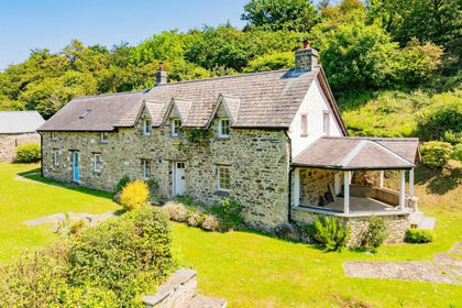8 acres of Smallholding for sale in Aberporth