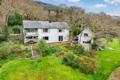 2.3 acres of House with Land for sale in Llanelltyd