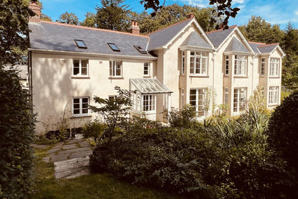 15 acres of Country Home for sale in Thornbury
