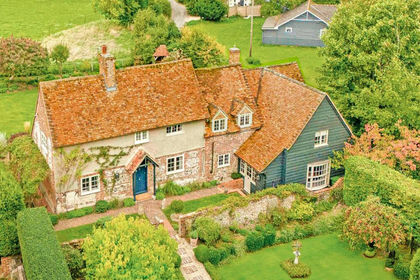 Farmhouse for sale in Britwell Salome