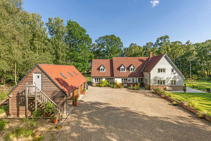 5 acres of House with Land for sale in Mitford