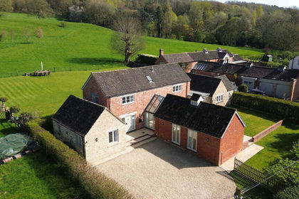 Barn Conversion for sale in Horton