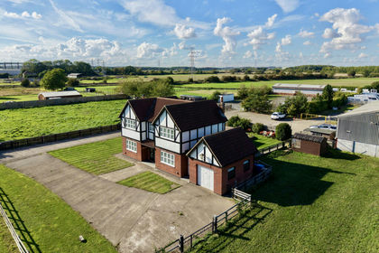 4.6 acres of House with Land for sale in Cottingham