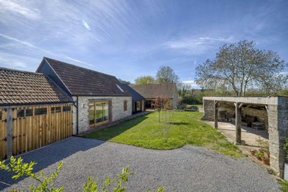 1.5 acres of House with Land for sale in Wookey