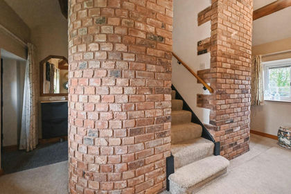 Barn Conversion for sale in Ellastone