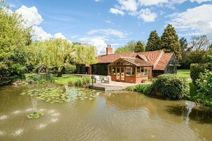 1.2 acres of House with Land for sale in Navestock