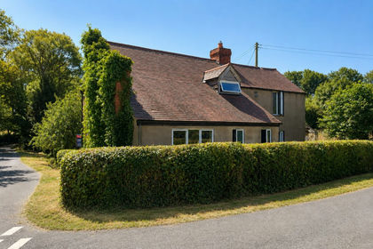 2.1 acres of House with Land for sale in Gorsley and Kilcot