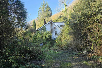 3.1 acres of Land for sale in Cilymaenllwyd