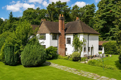 2.3 acres of House with Land for sale in Woking