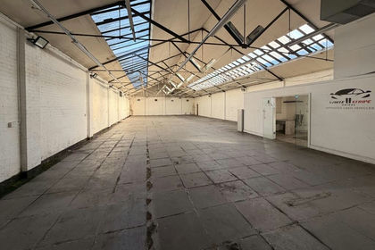 Warehouse for sale in Brent West