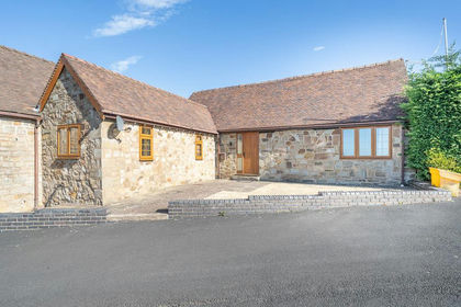 Land for sale in Bitterley