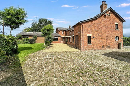 Land for sale in Woodplumpton