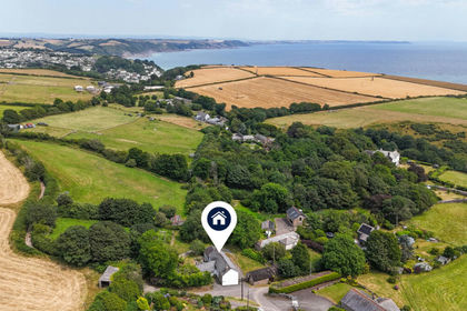1 acre of Barn for sale in Looe