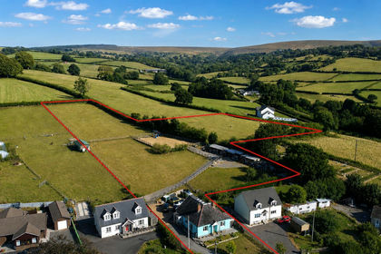 3.1 acres of Smallholding for sale in Llanybydder