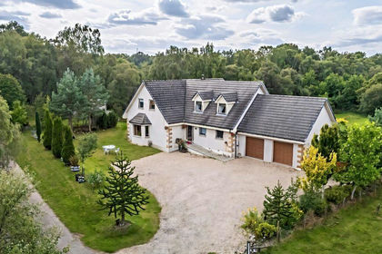 2 acres of House with Land for sale in Moray West, Nairn and Strathspey