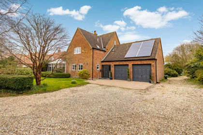 1 acre of House with Land for sale in Colkirk