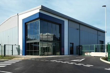 Warehouse for sale in Pitstone