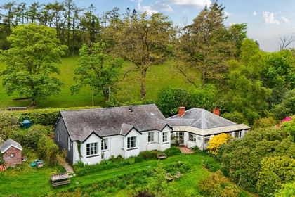 7.1 acres of House with Land for sale in Llandinam