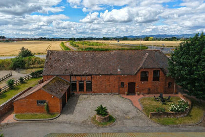 1.8 acres of Equestrian property for sale in Earl's Croome