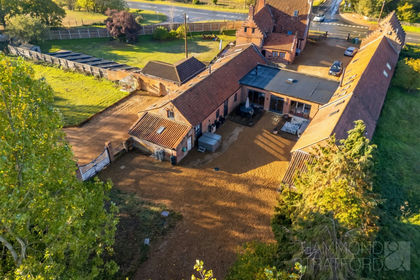 Barn Conversion for sale in Morton on the Hill