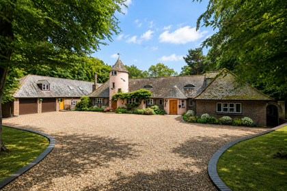 7.5 acres of Country Home for sale in Tewin