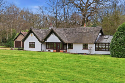 2 acres of Equestrian property for sale in Brentwood and Ongar