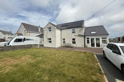7.5 acres of House with Land for sale in Llanbadrig