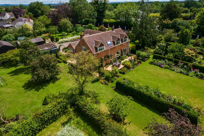 4.5 acres of House with Land for sale in Hanley Castle