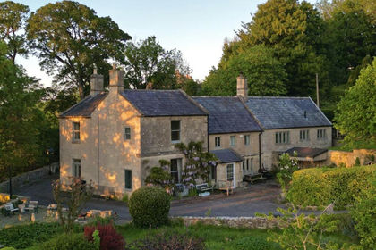40 acres of Farmhouse for sale in Box